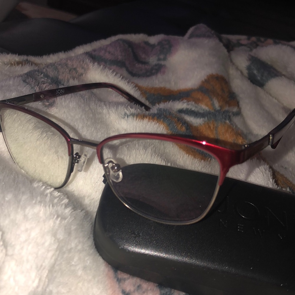 Jones - Picture 4 of 4